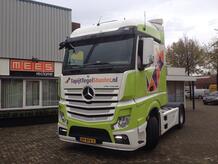 The new truck of www.carpettilesoutlet.co.uk