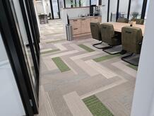 A beautiful mix of 'planks' with the dimensions 25x100cm, 6 types of brown and one green, selected in our store by our customer IFS Probity The Netherlands.